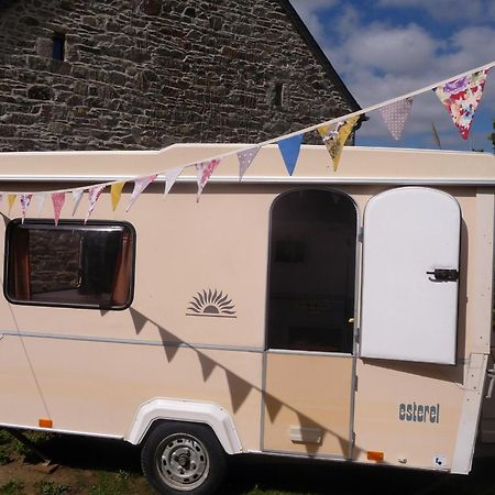 Bretagne Chambre D'Hotes Suite 53M2 Et Caravane Vintage Avec Cuisine Et Salle De Bains Privees Brittany B&B 53M2 Suite And Vintage Caravan Glamping With Private Kitchen And Bathroom Pleumeur-Gautier ภายนอก รูปภาพ