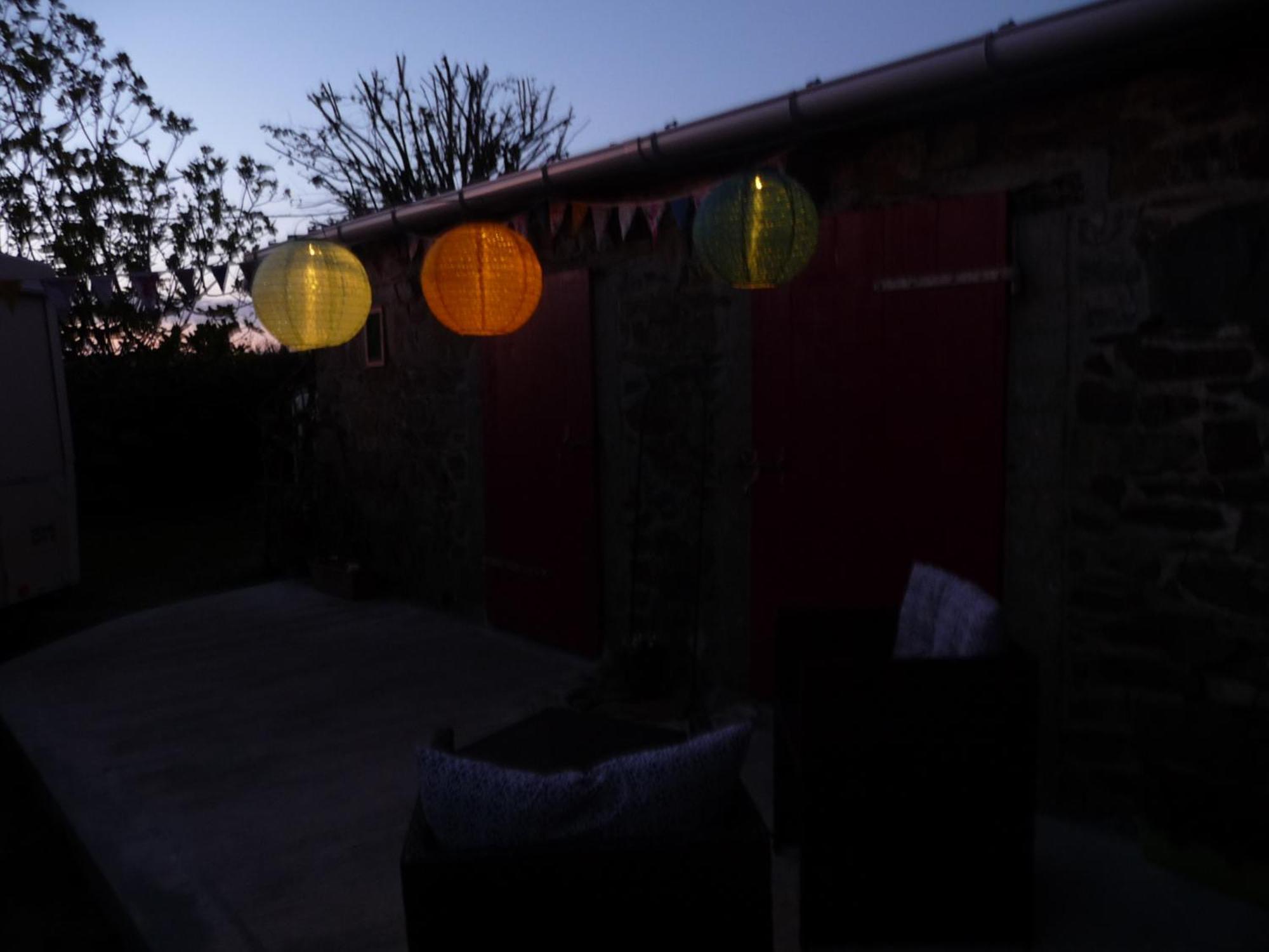 Bretagne Chambre D'Hotes Suite 53M2 Et Caravane Vintage Avec Cuisine Et Salle De Bains Privees Brittany B&B 53M2 Suite And Vintage Caravan Glamping With Private Kitchen And Bathroom Pleumeur-Gautier ภายนอก รูปภาพ