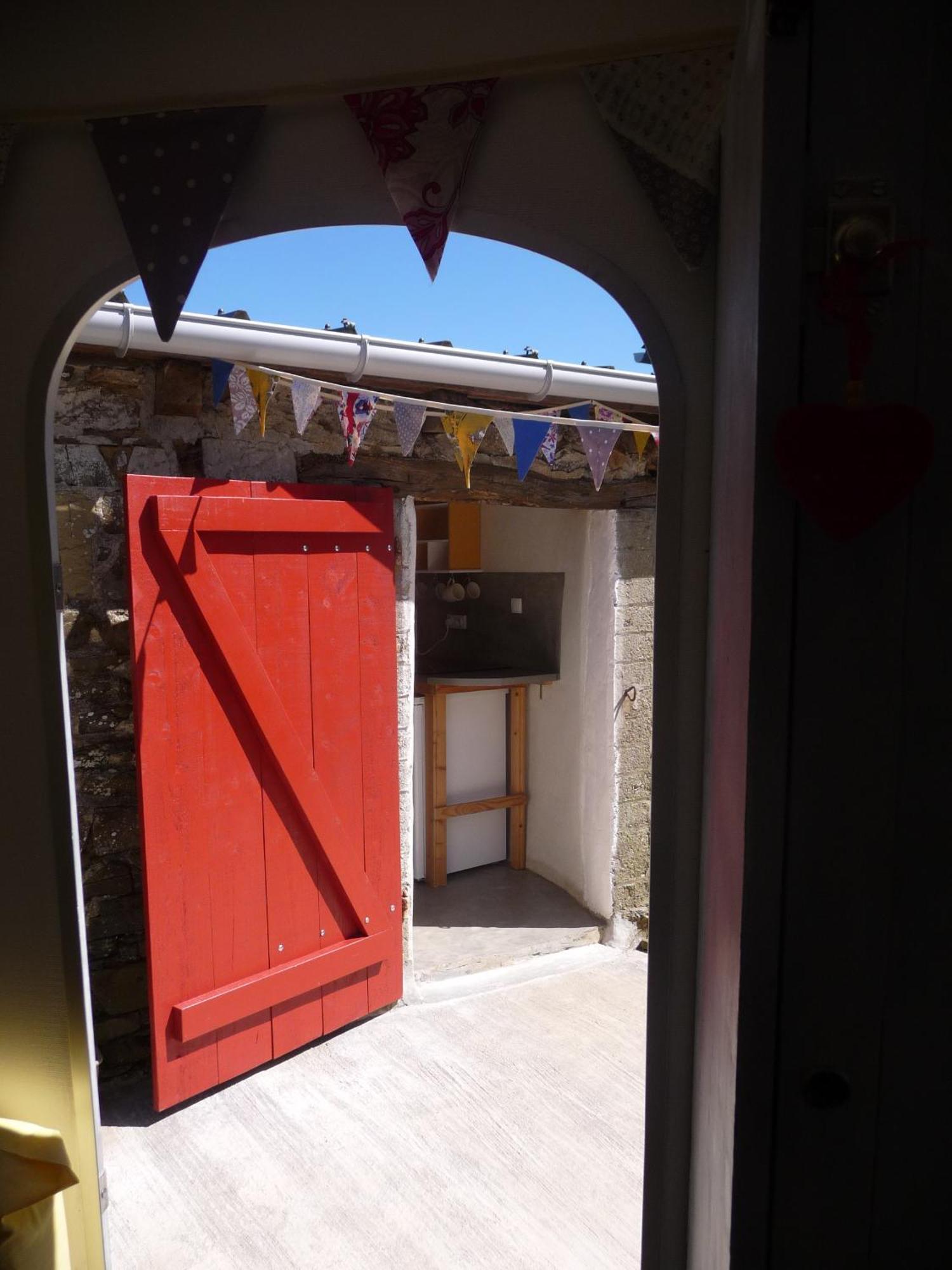 Bretagne Chambre D'Hotes Suite 53M2 Et Caravane Vintage Avec Cuisine Et Salle De Bains Privees Brittany B&B 53M2 Suite And Vintage Caravan Glamping With Private Kitchen And Bathroom Pleumeur-Gautier ภายนอก รูปภาพ